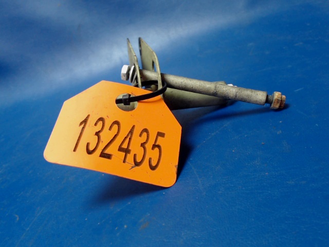 0523223-1 Cessna - Bellcrank - RH Aileron